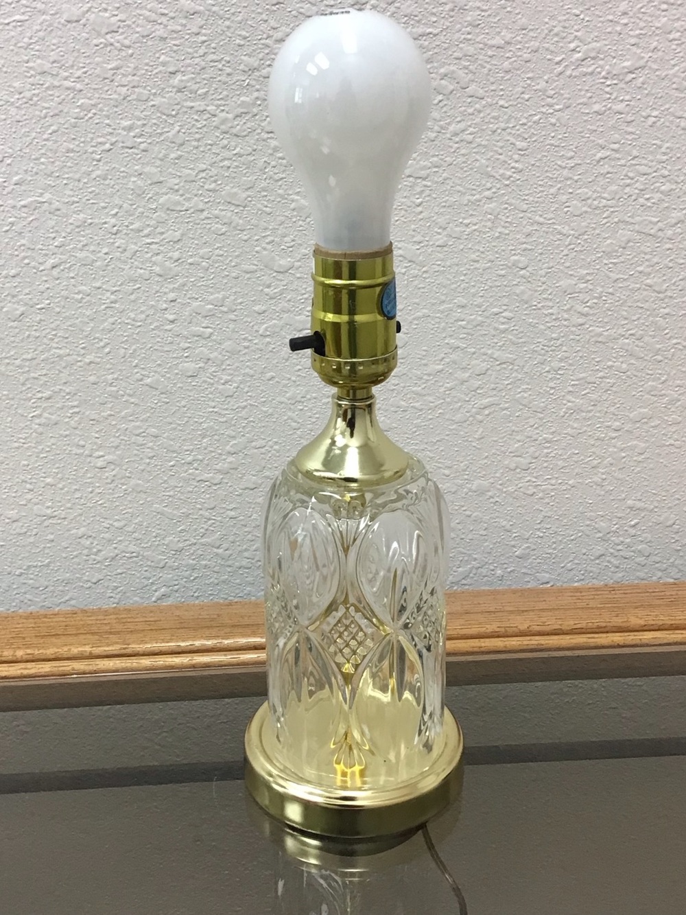 Vintage Cut Glass Accent Lamp (9”)